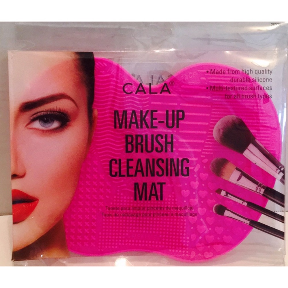 CALA NEW in BOX Make-Up Brush CLEANSING MAT